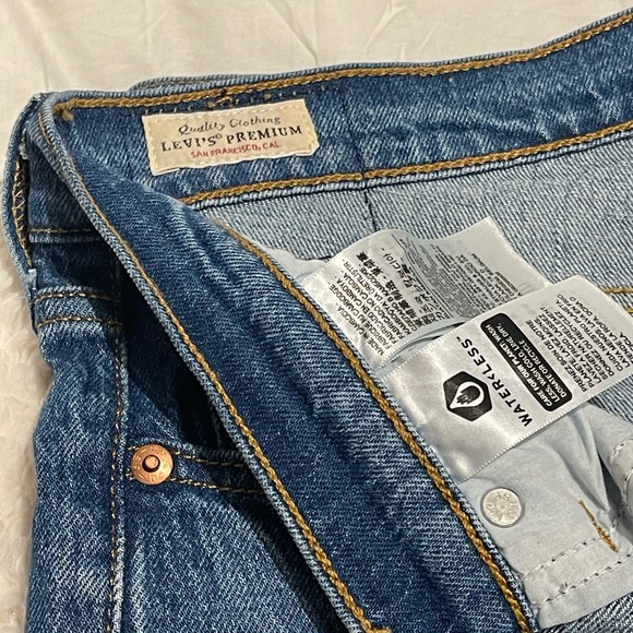 Levi's Wedgie Straight Jeans - Picture 4 of 13